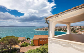 Stunning Apartment In Okrug Gornji With Wifi